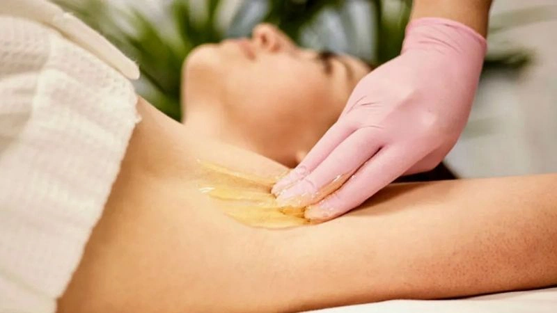 Sáp ong cũng có tác dụng triệt lông nách ưu việt và an toàn