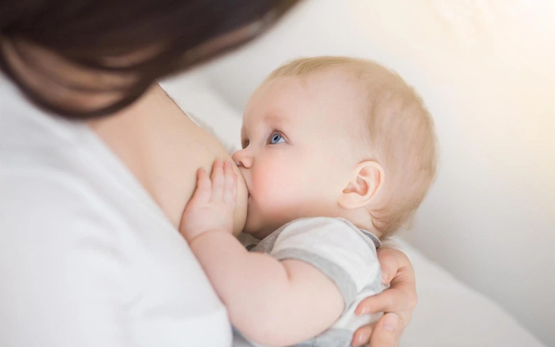 Tưa lưỡi ở trẻ sơ sinh: Dấu hiệu và cách điều trị 3