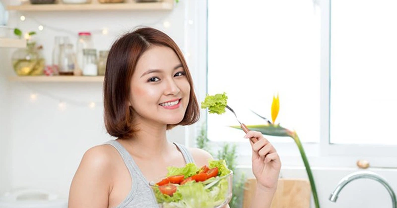Uống collagen có bị nổi mụn không? Lưu ý khi sử dụng collagen 3