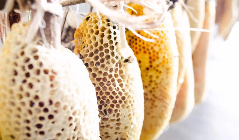 Uống mật ong có nóng không? Nguyên nhân uống mật ong nóng trong người? 2