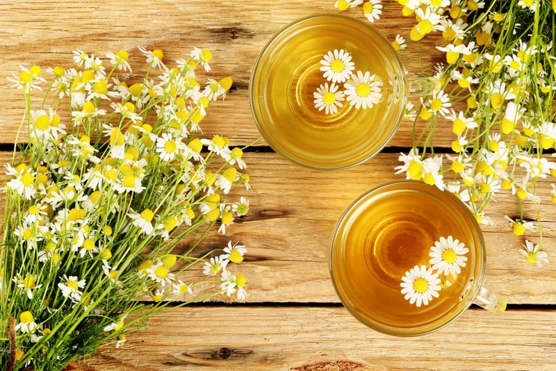 Không uống trà hoa cúc khi đang đói