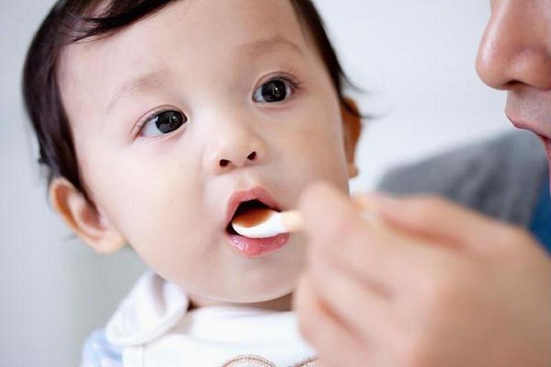 Mẹ đã biết cho trẻ uống vitamin tổng hợp vào lúc nào chưa 2