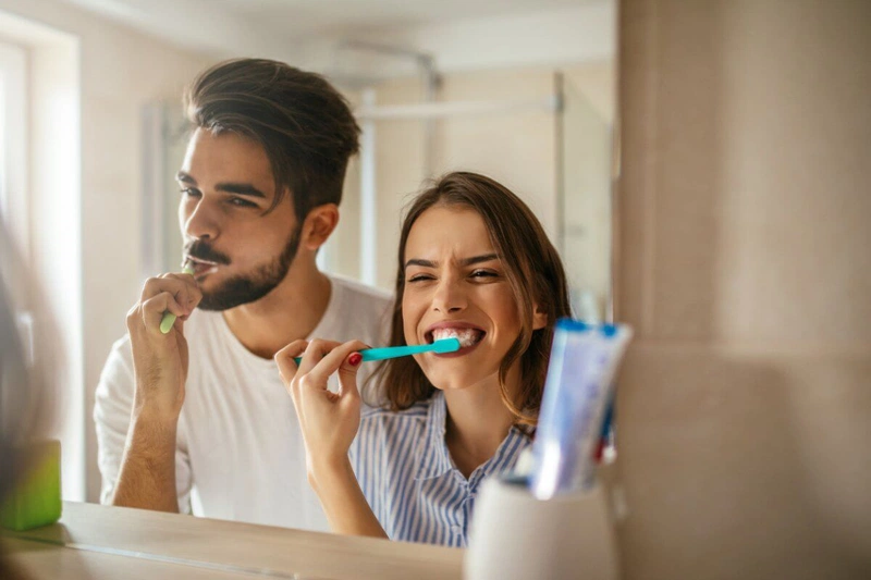 Vệ sinh răng miệng sau khi cắt amidan như thế nào? 3