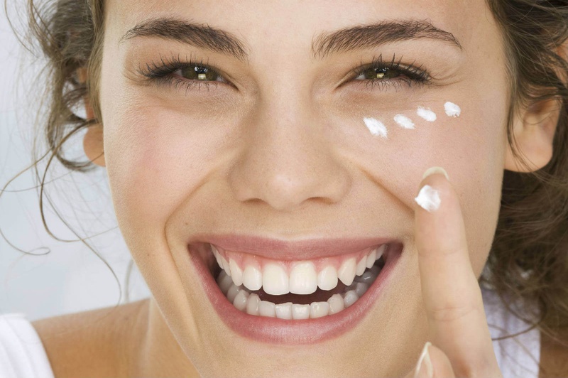Vì sao bạn nên dùng mỹ phẩm chống lão hóa khi bước sang tuổi 25 1
