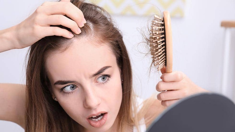 Vì sao tóc bị rụng nhiều? Top 03 cách chữa rụng tóc nhiều ở nữ giới 2