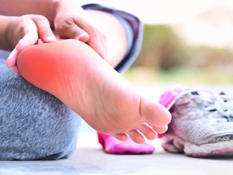 huyệt thừa sơn trị đau gót chân