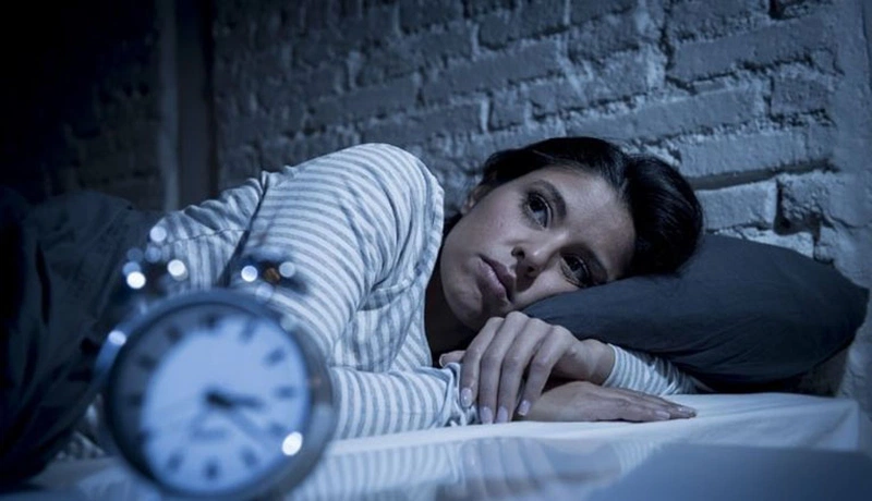 Tác động lên huyệt thần môn giúp cải thiện chứng mất ngủ, khó ngủ hiệu quả
