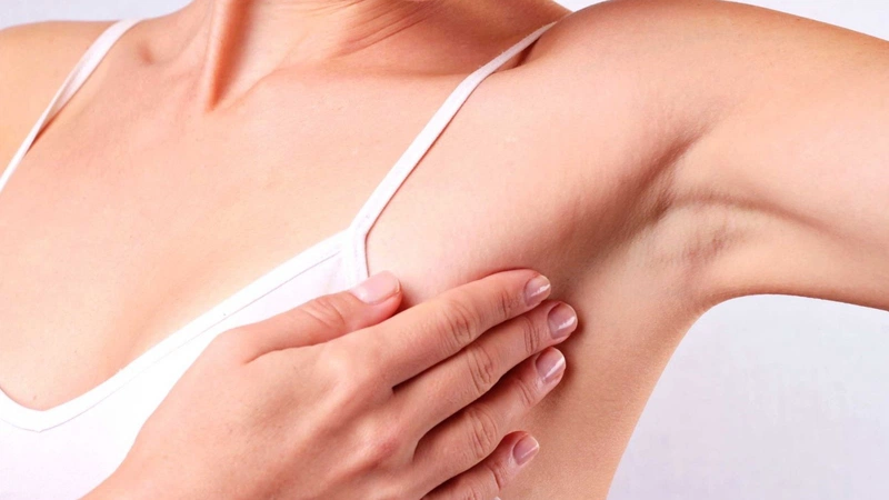 Viêm da dị ứng vùng nách: Nguyên nhân và cách điều trị 1