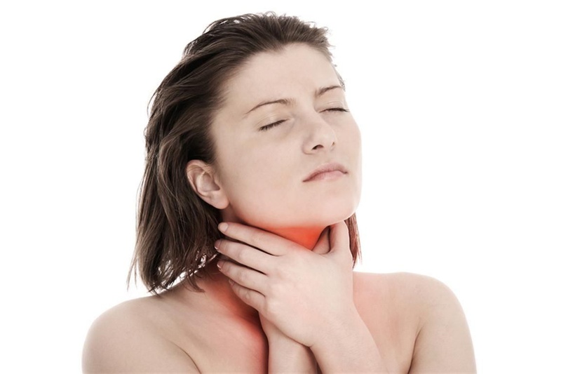 Viêm họng bị sốt có sao không?
