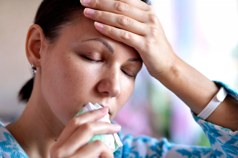 Viêm họng khạc ra đờm có máu và những biến chứng nguy hiểm 1