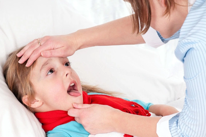 Viêm tai giữa có sốt không?