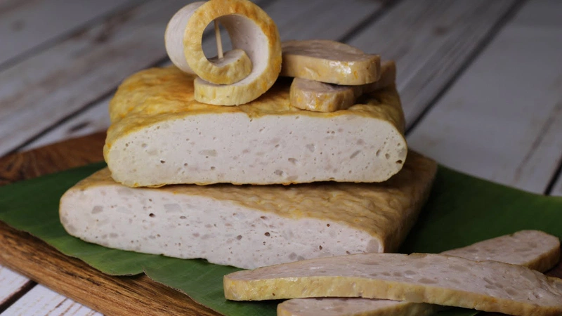 xăm môi ăn chả lụa được không 2