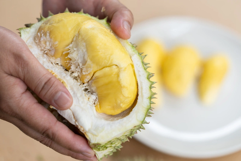 xăm môi ăn sầu riêng được không 2