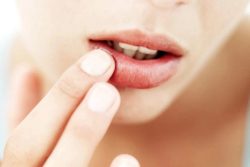 xăm môi có được ăn sữa chua không 4