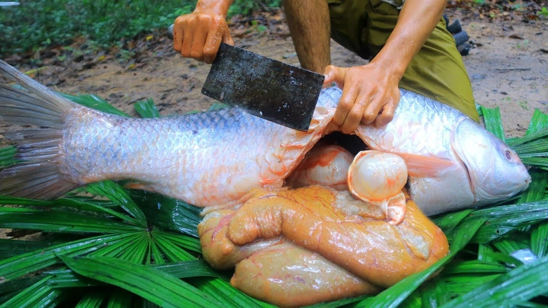 xăm môi có được ăn trứng cá không 2