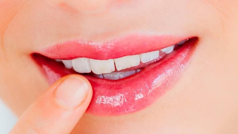 Giải đáp thắc mắc: "Xăm môi uống trà đào được không?" 3