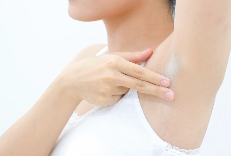 Xịt hôi nách Dạ Thảo Liên đánh bay mùi hôi từ lần đầu tiên sử dụng 1