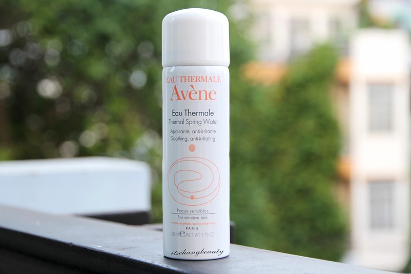 Xịt khoáng Avene là sản phẩm giúp cấp nước cho da, giúp da được cấp ẩm nhẹ và cấp nước đầy đủ