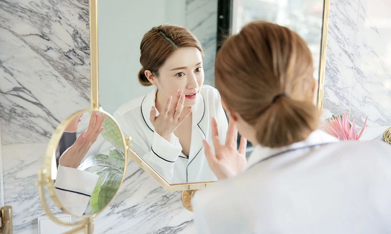 Xông hơi da mặt bằng nước muối đem lại những lợi ích gì 1