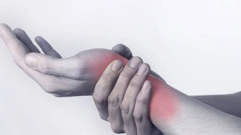 Bạn đã biết cách sơ cứu và xử lý bong gân cổ tay đúng cách chưa?1