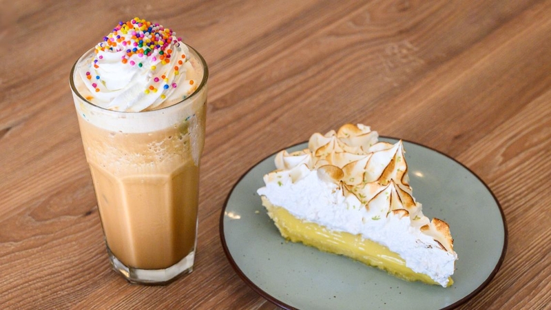 Frappuccino có hương vị ngọt béo và cảm giác mát lạnh khi uống