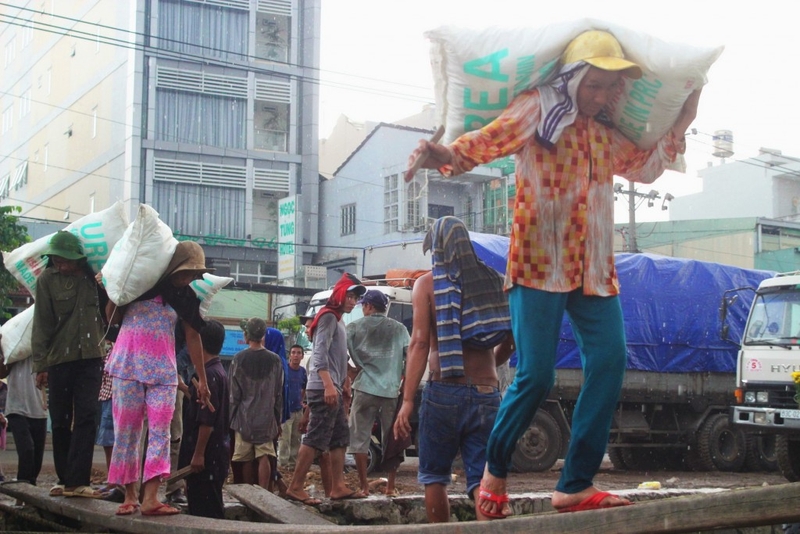 Gai cột sống vai có nguy hiểm không? Chữa trị như thế nào? 1