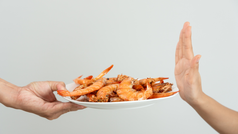 Một số người có thể bị dị ứng hải sản cần lưu ý