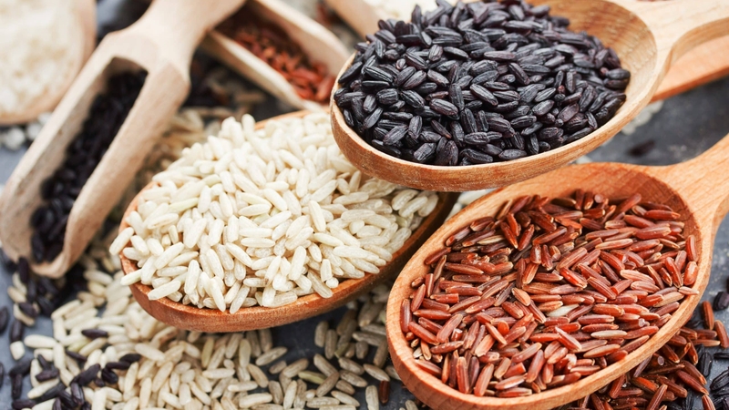 Gạo lứt và gạo trắng loại nào tốt hơn? Loại nào an toàn hơn? 2