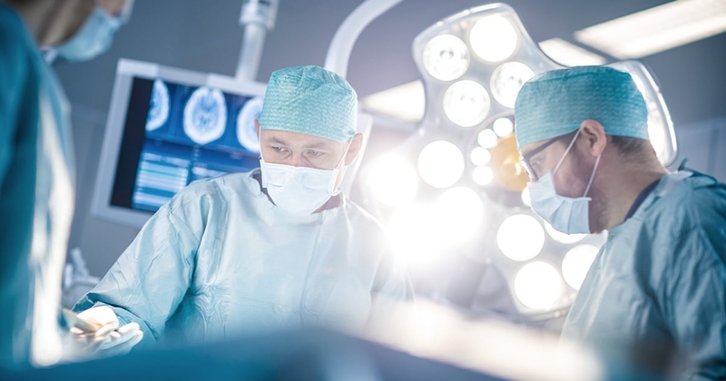 Gãy lồi cầu ngoài xương cánh tay điều trị như thế nào 3