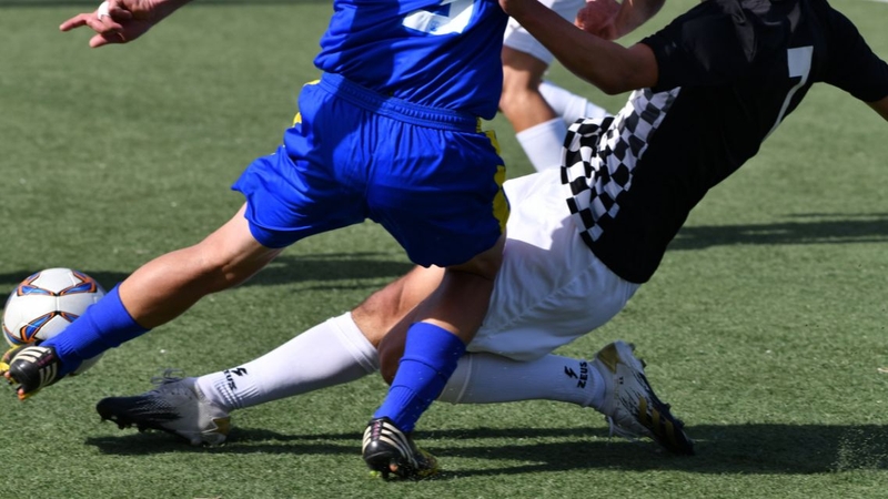 Gãy xương đòn có đá bóng được không? Khi nào có thể trở lại đá bóng? 4