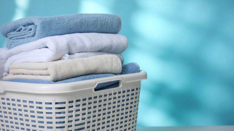 Dùng chung đồ dùng cá nhân và sinh hoạt