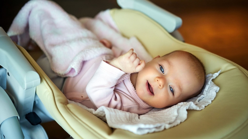 Việc sử dụng ghế rung cần đúng độ tuổi, đúng thời gian và luôn đi kèm sự giám sát của cha mẹ