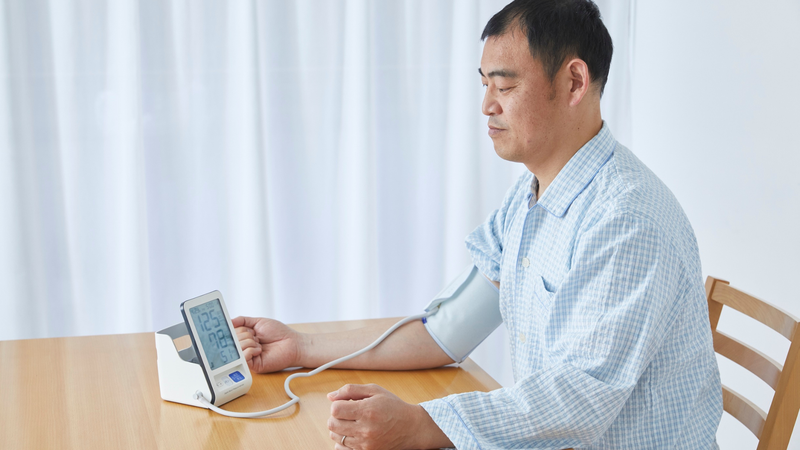 Việc kiểm tra huyết áp thường xuyên cũng giúp người dùng hiểu rõ hơn về tình trạng sức khỏe