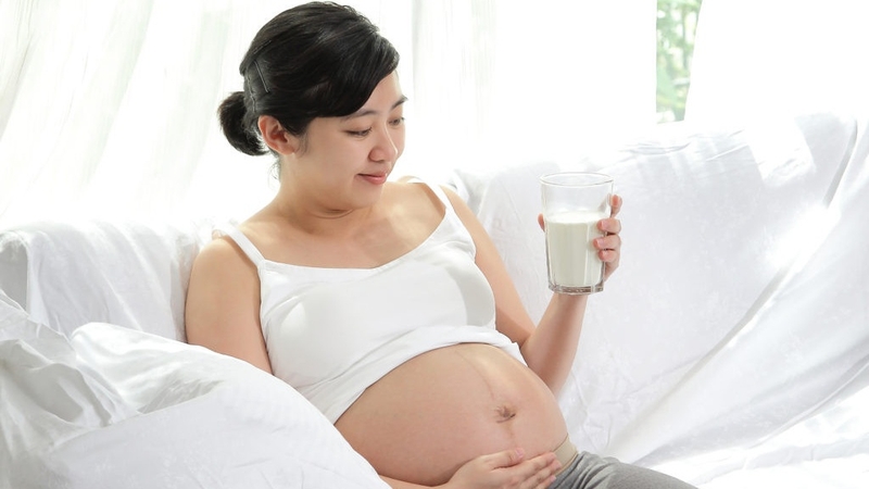 Thai 37 tuần cần lưu ý những dấu hiệu sắp sinh