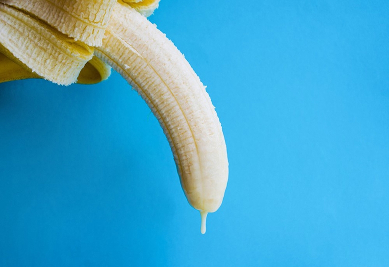 Chất nhờn của nam giới tiết ra khi được bạn tình âu yếm vuốt ve