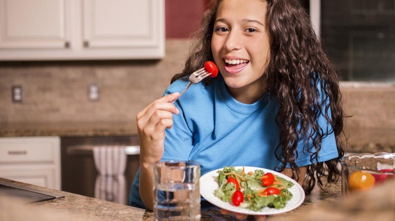 Giải đáp: Cho trẻ ăn gì để tăng chiều cao ở tuổi 14? 1