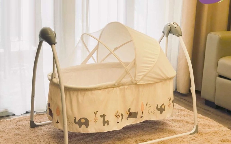 Giải đáp: Có nên cho trẻ sơ sinh nằm nôi điện không và cần lưu ý gì khi sử dụng? 1