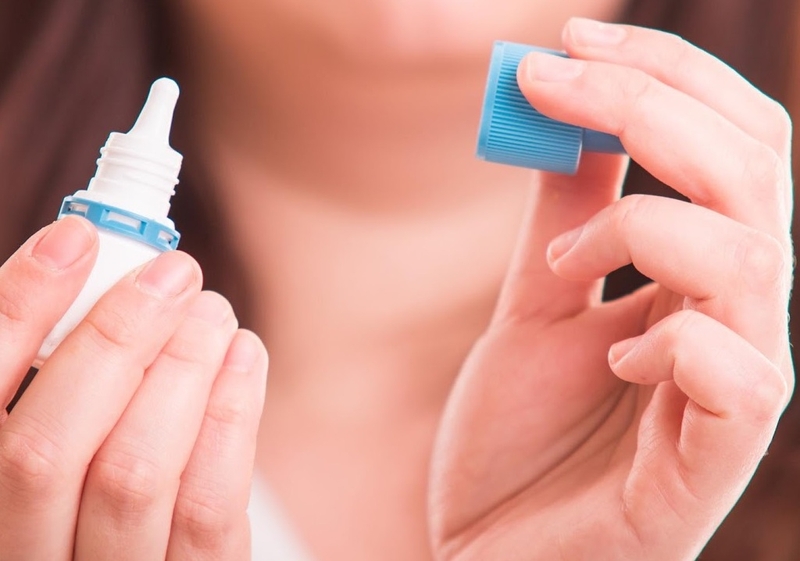 Giải đáp cùng chuyên gia: Dùng thuốc nhỏ mắt nhiều có tốt không? 1