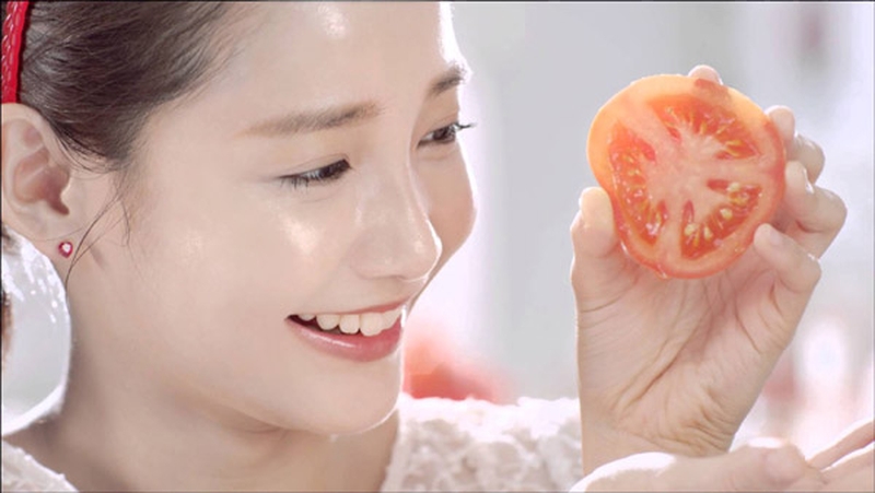 Giải đáp đắp mặt nạ cà chua có bị ăn nắng không 1