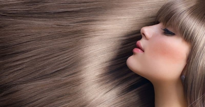 Tóc trở nên bóng mượt, có độ đàn hồi tốt hơn sau khi sử dụng dầu xả