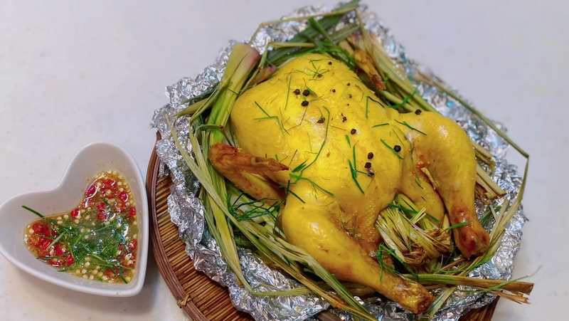 Gà ủ muối bao nhiêu calo? Dao động trong khoảng từ 350 - 575 calo tùy thuộc cân nặng của gà