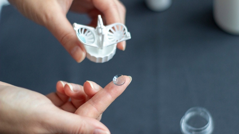 Giải đáp: Kính Ortho-k dùng được bao lâu 1