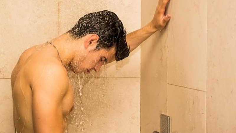 Thường xuyên tắm rửa và vệ sinh vùng kín