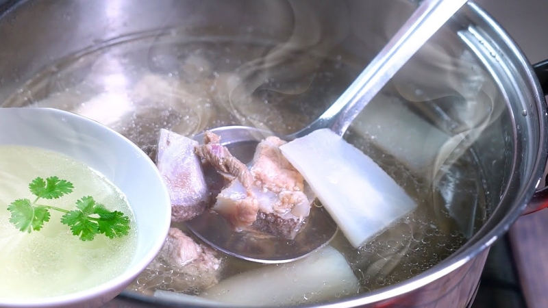 Giải đáp nước hầm xương để tủ lạnh được bao lâu 2