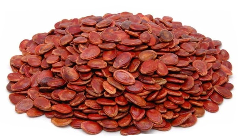 Để tránh bị viêm họng, nhiệt miệng, bạn nên cẩn thận lựa chọn mua hạt dưa an toàn