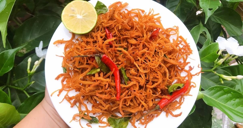 Khô gà giàu chất xơ và protein - thức ăn vặt không gây béo