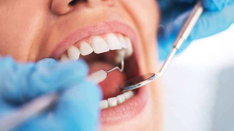 Giải đáp thắc mắc: Cho con bú có lấy tủy răng được không 4