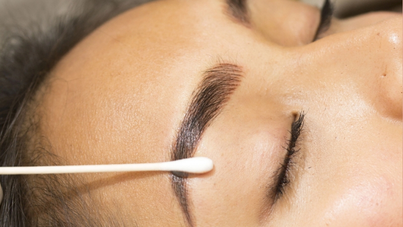 Giải đáp thắc mắc: Cho con bú phun mày được không 4