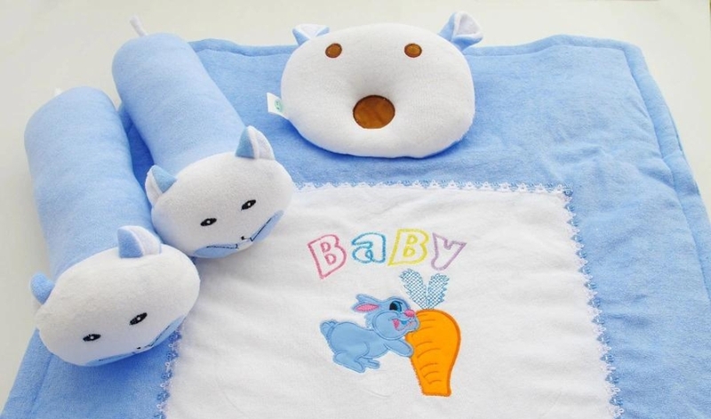 Giải đáp thắc mắc: Có nên cho trẻ sơ sinh nằm gối hay không? 4