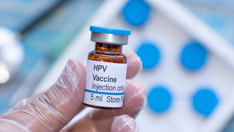 Vắc xin HPV kích thích cơ thể sinh kháng thể đặc hiệu để chủ động chống lại các tuýp HPV mục tiêu
